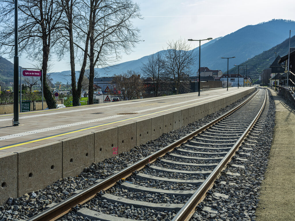 Wachau_Bahnsteigkanten