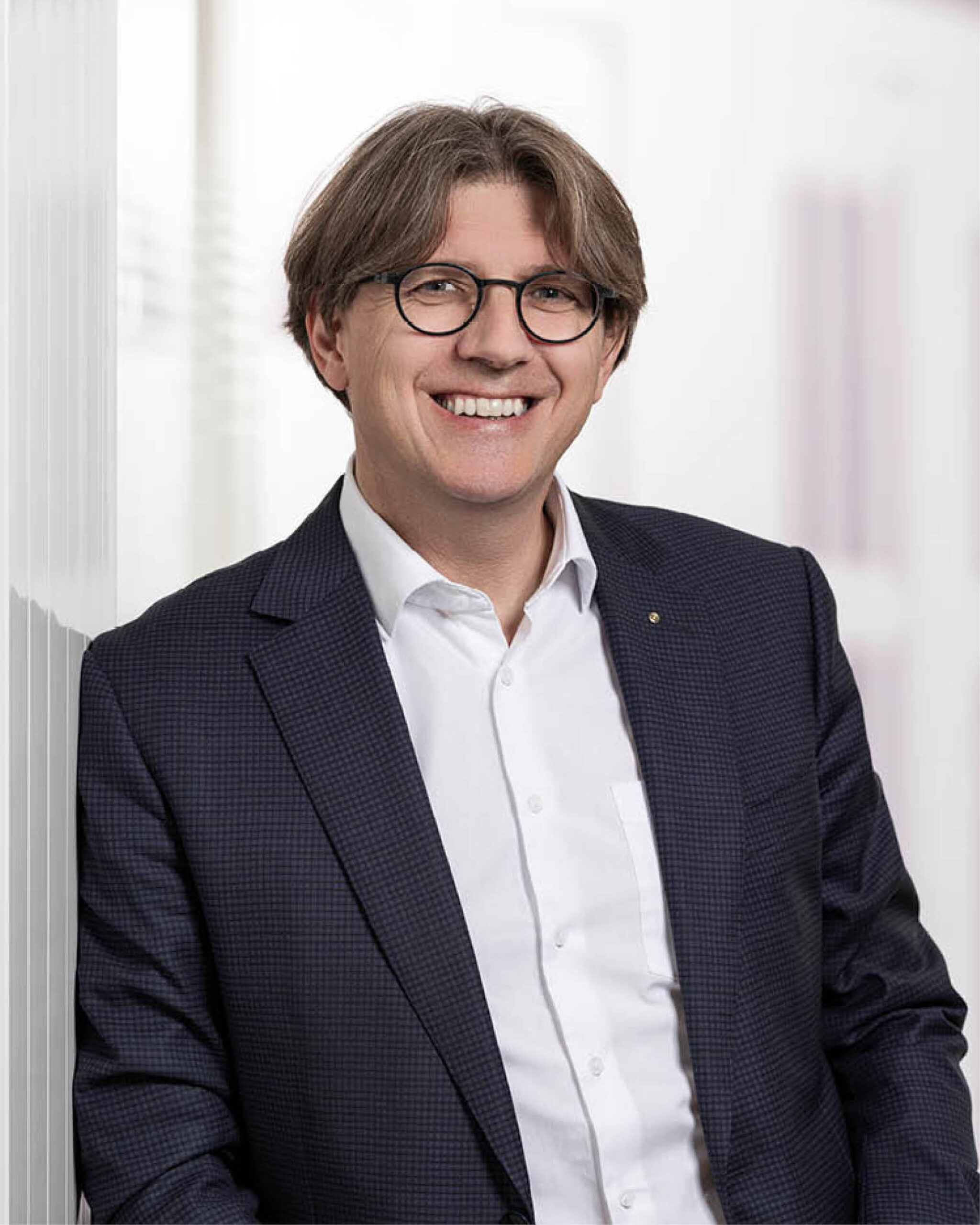 Michael Wardian Portrait 800x1000px