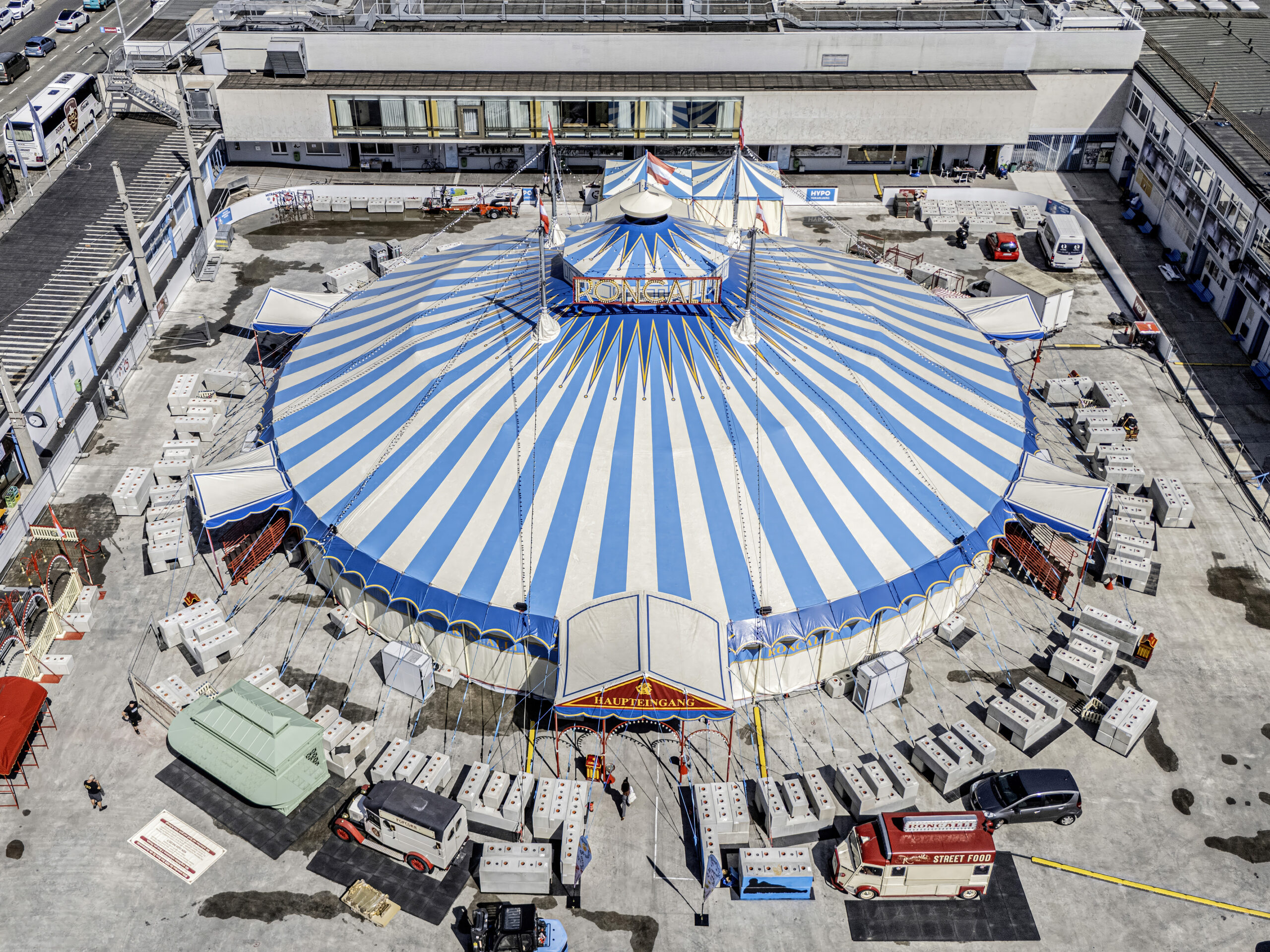 Circus-Roncalli
